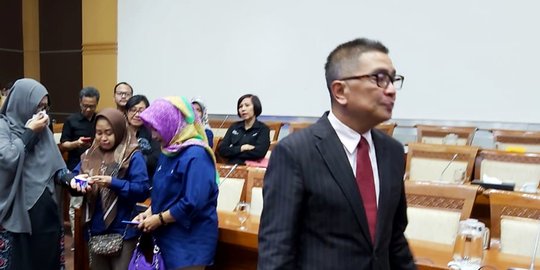 Tangis Helmy Yahya dan Karyawan Pecah di DPR: Saya Terlanjur Jatuh Cinta TVRI