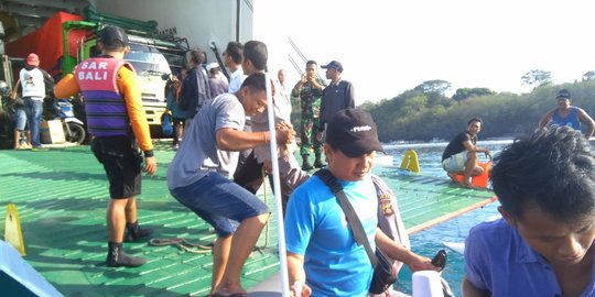 Kapal Angkut 176 Orang Kandas di Dekat Dermaga 1 Padang Bai
