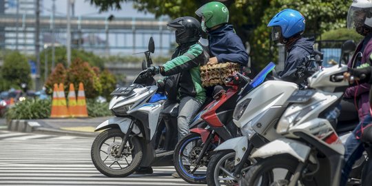 Jelang Pemberlakuan Tilang Elektronik, Pemotor Masih Melanggar di Thamrin