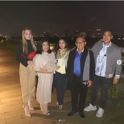 nia ramdhani dan ibu mertuanya