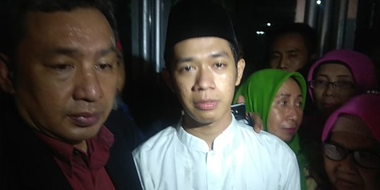 Disambut Keluarga, Luthfi 'Demonstran Pembawa Bendera' Bebas dari Rutan Salemba