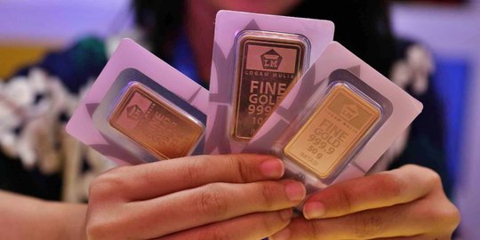 Harga Emas Jelang Akhir Pekan Bertahan di Rp774.000 per Gram