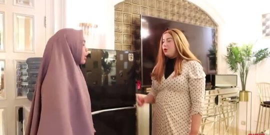10 potret kamar tasyi athasyia, mewah dengan interior berwarna emas