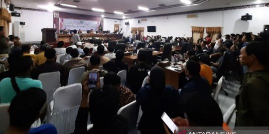 Warga Natuna Geruduk DPRD Tolak Wilayahnya Jadi Tempat Karantina WNI dari Wuhan