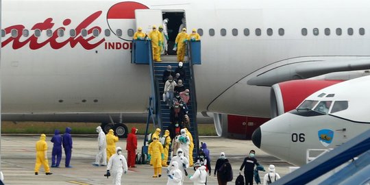 Ratusan WNI dari Wuhan tiba di Bandara Hang Nadim Batam