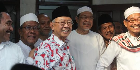Gus Sholah, Ketua Komite Bantuan Kemanusiaan Sukses Redam Konflik Aceh