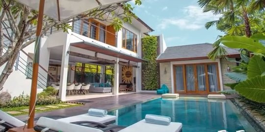 11 Potret Villa Christian Sugiono dan Titi Kamal di Bali, Mewah Banget!