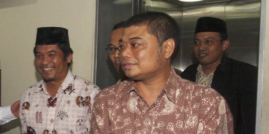 Romo Benny Mengenang Saat Bersama Gus Sholah Damaikan Konflik di Ambon dan Poso