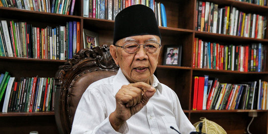 Tiga Mandat Gus Sholah