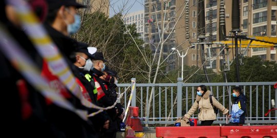Tim Medis China Temukan Virus Corona di Gagang Pintu Rumah Korban Terinfeksi