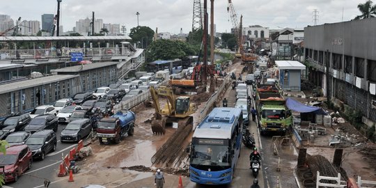 Kemacetan Imbas Proyek Underpass Senen Extension