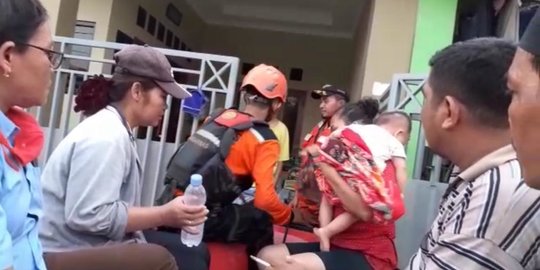 Tanggul Anak Kali Angke Jebol, Perumahan Periuk Damai Tangerang Banjir 2,5 Meter