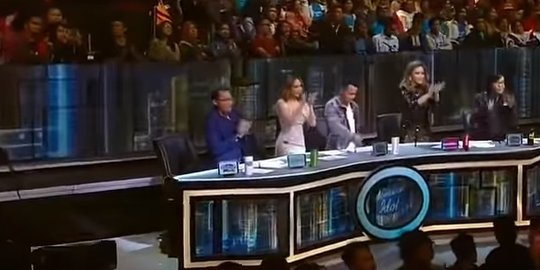 standing ovation rev1