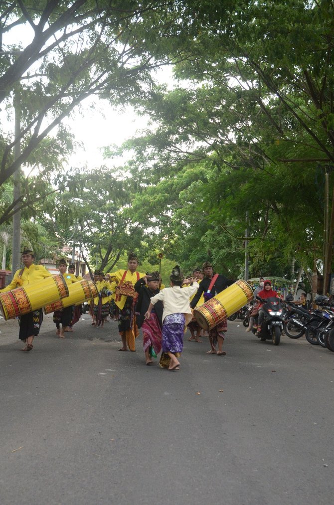 kemeriahaan festival bau nyale 2019