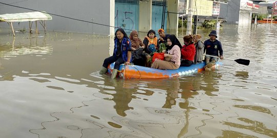 Banjir Rendam Perumahan Total Persada Tangerang Hingga 3,5 Meter