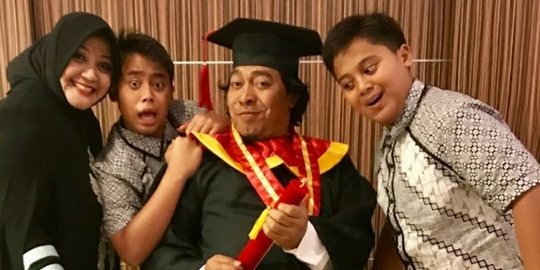selain syahnaz, 8 artis ini juga dikaruniai anak kembar