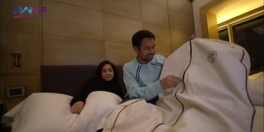 Nagita Beri Jaket Kulit Rp143 Juta untuk Raffi, Warganet Bilang dari Kulit Dinosaurus