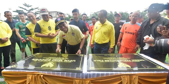 Punya Lapangan Standar FIFA, Menpora Berharap Olahraga Kalsel Berkembang