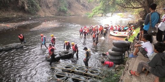 Kisah Para Relawan Penjaga Masa Depan Ciliwung