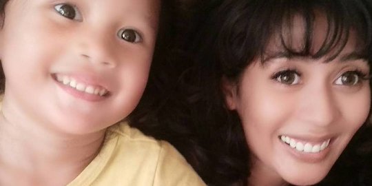 Kabar Duka, Anak Karen Pooroe Meninggal Dunia Diduga Jatuh dari Balkon Apartemen