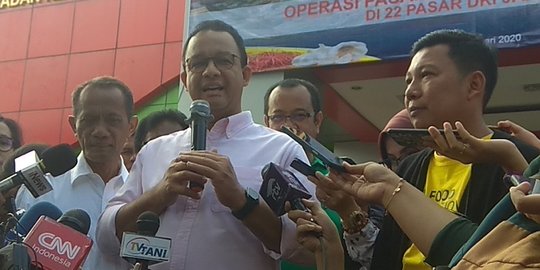 Antisipasi Banjir, Anies Klaim Sudah Siagakan Petugas dan Pompa Air