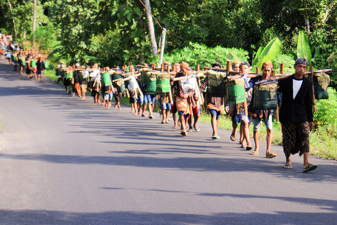 masyarakat adat banyumas dalam pusaran bisnis wisata