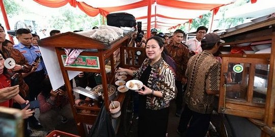 Potret Sederhana Ketua DPR Puan Maharani Jajan Bakso Malang