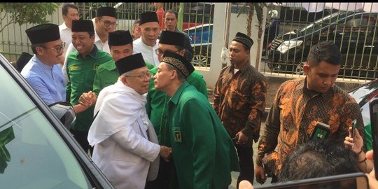 Ma'ruf Amin: Harus Kerja Keras untuk Turunkan Stunting Jadi 14 Persen