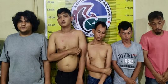 Personel Polres Tapsel Diciduk Saat Pesta Sabu