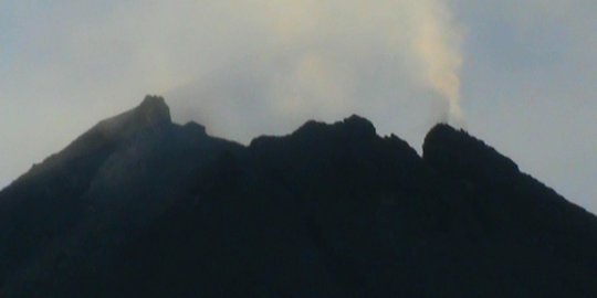 Gunung Merapi Erupsi, Tinggi Kolom 2.000 Meter Arah Angin ke Barat Laut