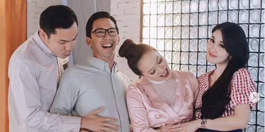 Gaya Kocak Suami Sandra Dewi Saat Hadiri Baby Shower Yuanita Christiani Jadi Sorotan