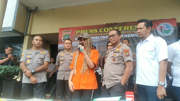 lucinta luna pakai baju tahanan