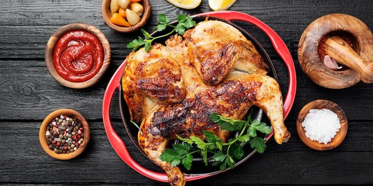 Resep Ayam Bekakak Jawa Barat yang Pas Buat Hidangan Pesta