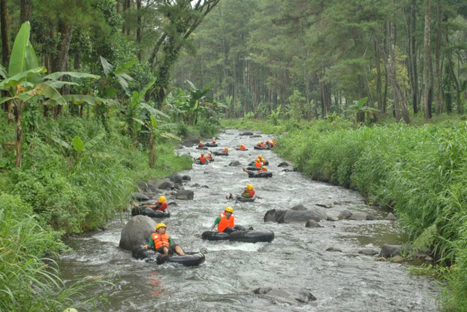 arung jeram di kawasan jawatan benculuk