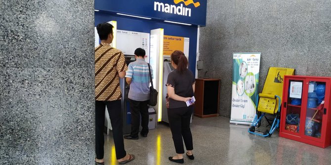 https://cdns.klimg.com/merdeka.com/i/w/news/2020/02/13/1147522/670x335/eksistensi-mesin-atm-pecahan-rp20000.jpg