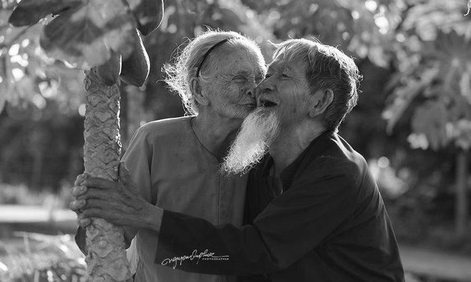 kisah pasangan lansia di vietnam
