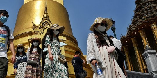 kematian akibat virus corona mendekati angka 1.500 & 65.000 orang terinfeksi di china