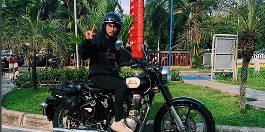 skateboard dan motor