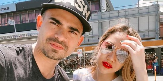 artis sampaikan duka cita