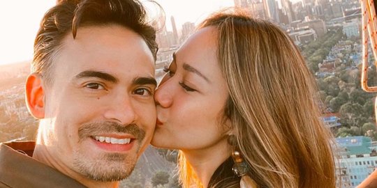 Ashraf Sinclair Akan Dimakamkan di San Diego Hills Sore Nanti