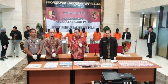 8 Sindikat Pencetak dan Pengedar Uang Palsu Jakarta-Jawa Barat Ditangkap