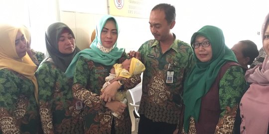 Bayi yang Ditemukan di Depan Rumah Warga Jember Diurus Pemprov Jatim