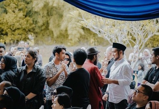 proses pemakaman ashraf