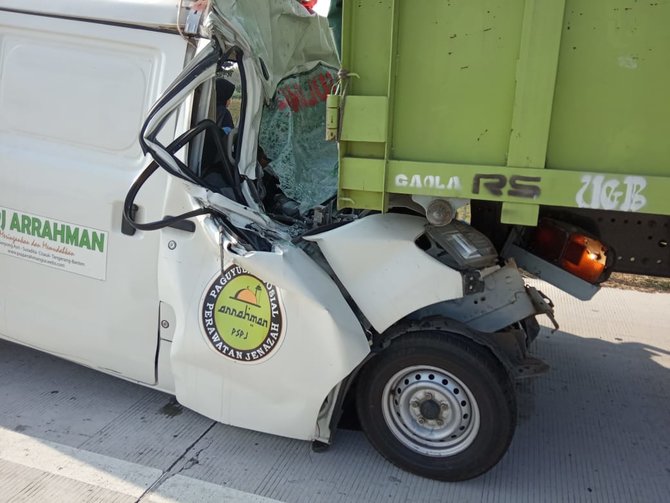 kecelakaan di tol pemalang