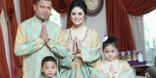 Sweet! Raul Lemos Ultah ke-50, Amora Main Piano Bawakan Lagu Selamat Ulang Tahun