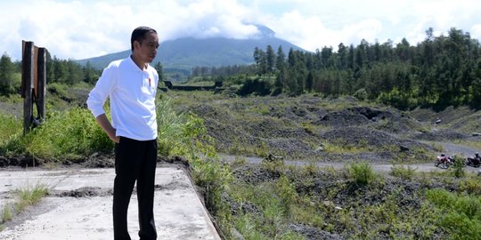 Dinonaktifkan Karena Diduga Hina Jokowi, Dosen Unnes Ngadu ke Kemendikbud
