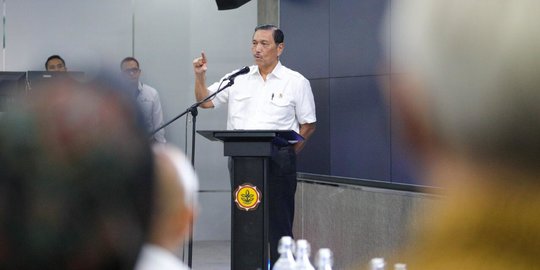 Menko Luhut Soal Omnibus Law: Pemerintah Sangat Berkepentingan Melindungi Buruh