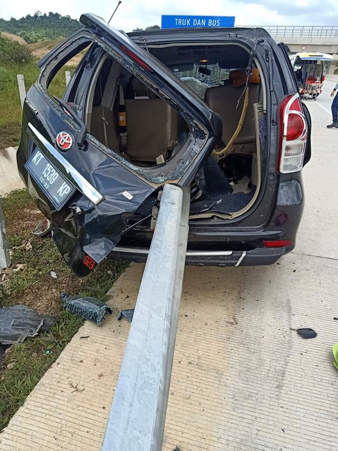 kecelakaan di ruas tol balikpapan