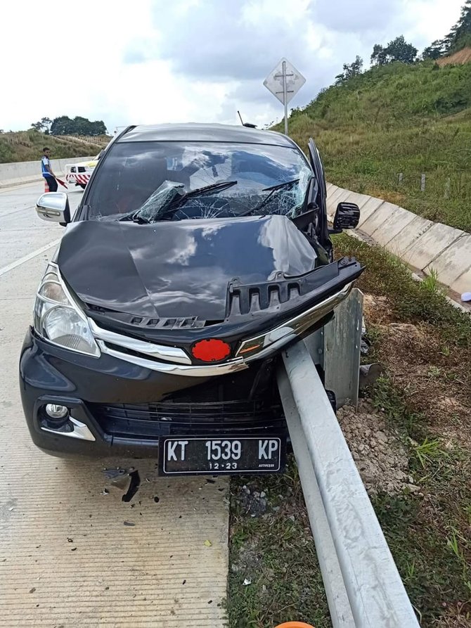 kecelakaan di ruas tol balikpapan