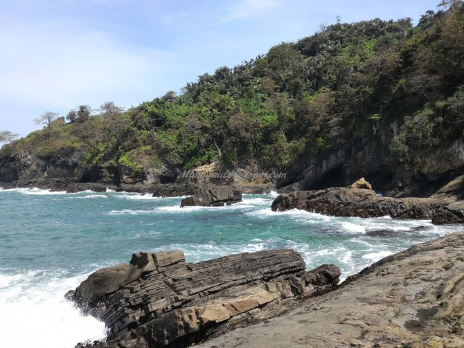 pantai kali kencana